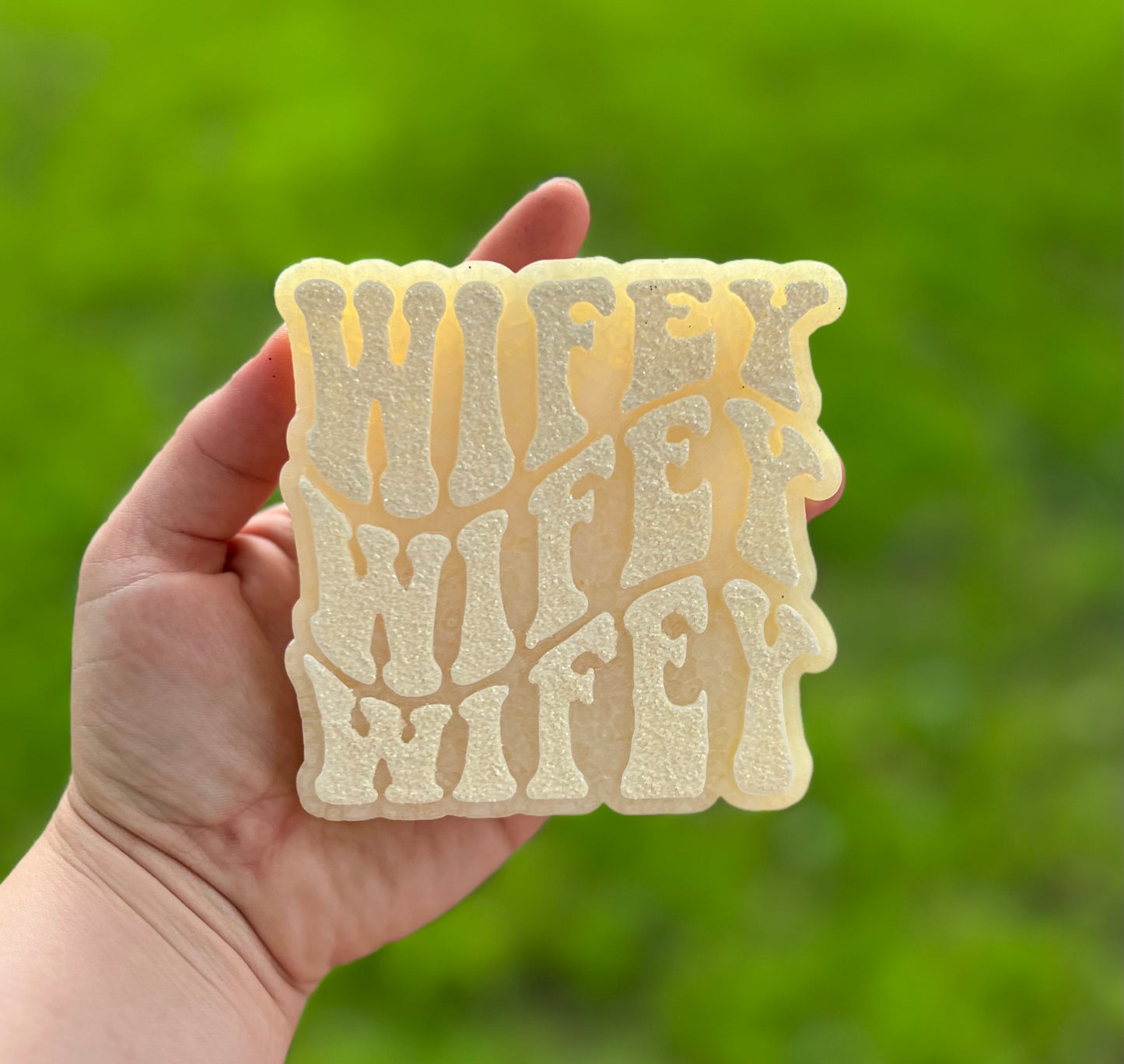 Wifey Retro Text